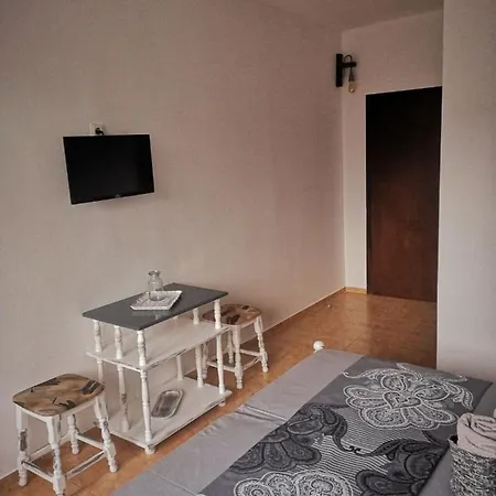 аnestievi 3* Ahtopol