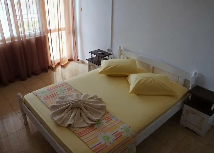 аnestievi 3* Ahtopol